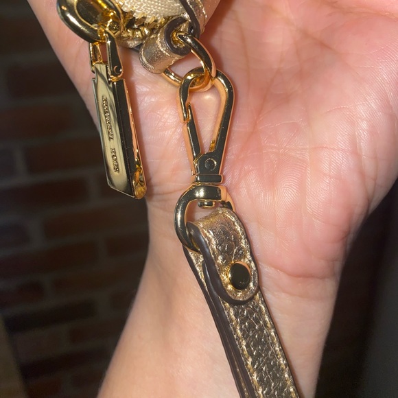 NWT Michael Kors Gold Wristlet Wallet - Picture 4 of 6